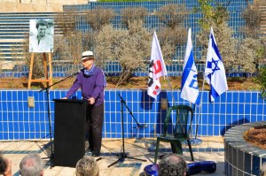 Prof. Yaron Ezrahi speaking at Emil Grunzweig's 30 year commemoration.Photo by Peace Now
